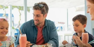 My Boyfriend ‘Forgets’ His Credit Card Every Time We Go Out To Eat, So I Have To Pay For Everyone